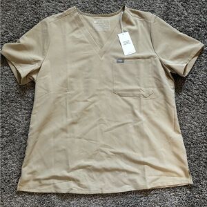 Figs Catarina One Pocket Scrub Top Size XL Women’s NWT. Tan Color